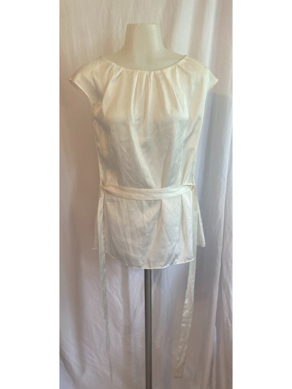 Worthington Ivory Satin Tie Waist Short Sleeve Zip Back Blouse
